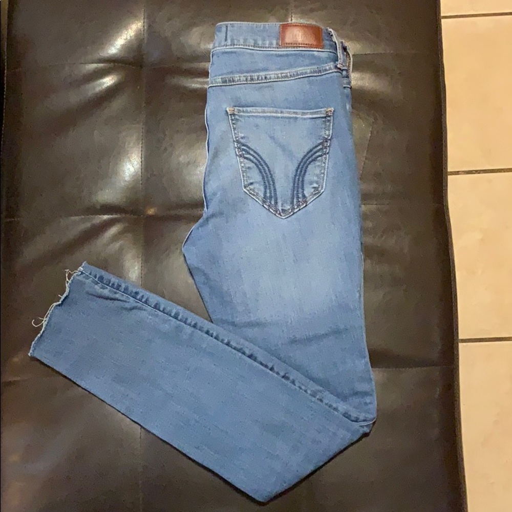 Hollister Co Distress High Rise Jeans 3S